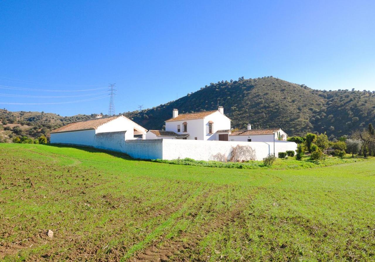 Cortijo Las Caballerias Алора Екстериор снимка